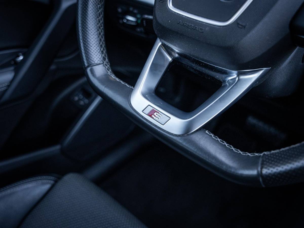 Audi Q5 Audi Q5 Sportback 55 TFSI e S edition Luchtvering | Black Optics | Trekhaak