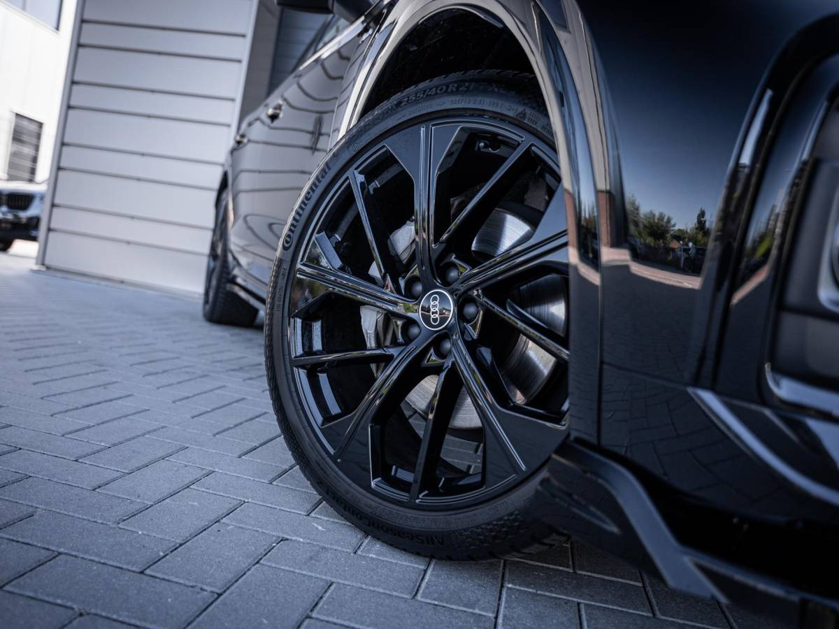 Audi Q5 Audi Q5 Sportback 55 TFSI e S edition Luchtvering | Black Optics | Trekhaak