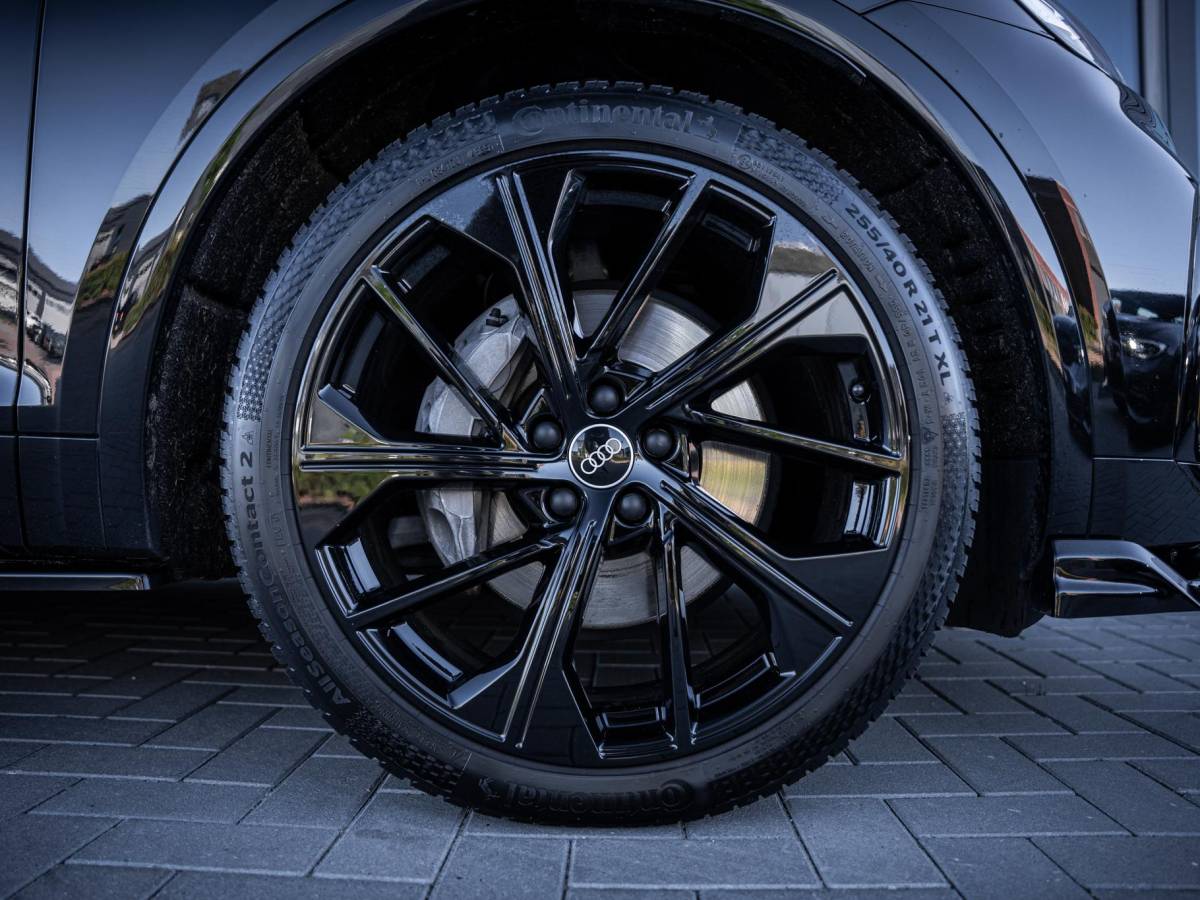 Audi Q5 Audi Q5 Sportback 55 TFSI e S edition Luchtvering | Black Optics | Trekhaak