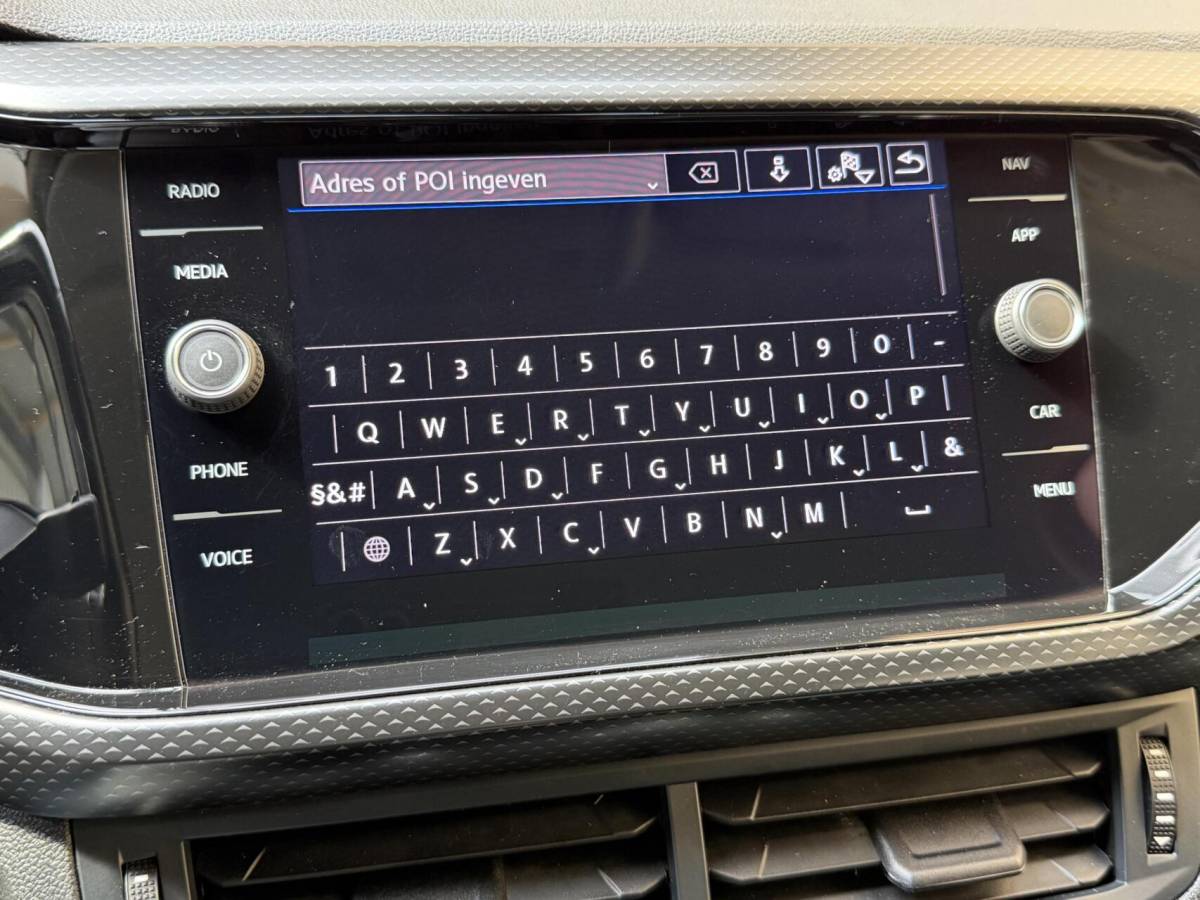 Volkswagen T-Cross Volkswagen T-Cross 1.0 TSI Life Apple CarPlay/Android Auto | Airconditioning | Cruise control adaptief | DAB ontvanger | Dode hoek detectie | Navigatiesysteem | Parkeersensoren voor en achter