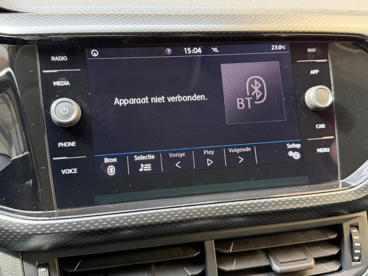 Volkswagen T-Cross Volkswagen T-Cross 1.0 TSI Life Apple CarPlay/Android Auto | Airconditioning | Cruise control adaptief | DAB ontvanger | Dode hoek detectie | Navigatiesysteem | Parkeersensoren voor en achter