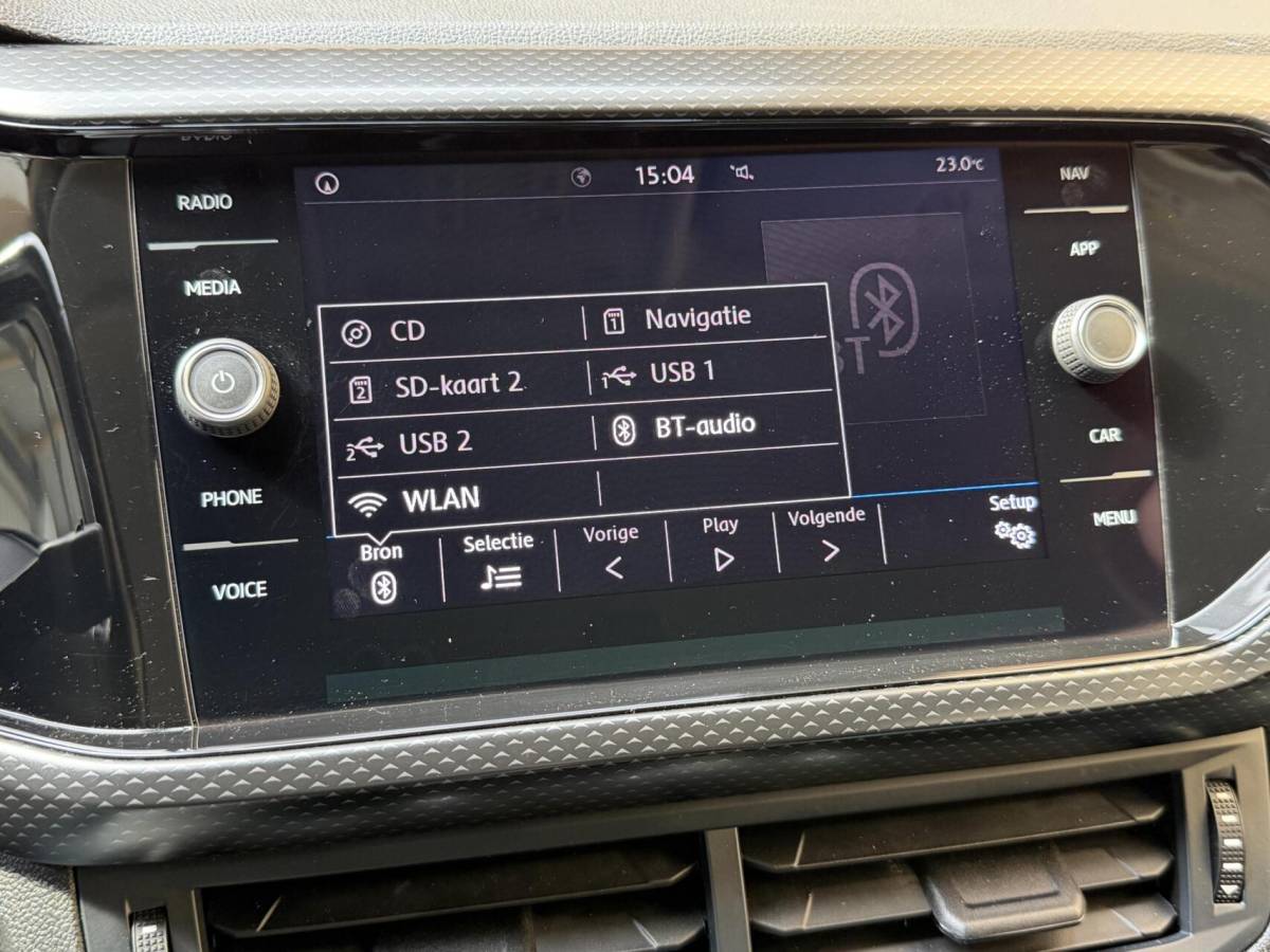 Volkswagen T-Cross Volkswagen T-Cross 1.0 TSI Life Apple CarPlay/Android Auto | Airconditioning | Cruise control adaptief | DAB ontvanger | Dode hoek detectie | Navigatiesysteem | Parkeersensoren voor en achter