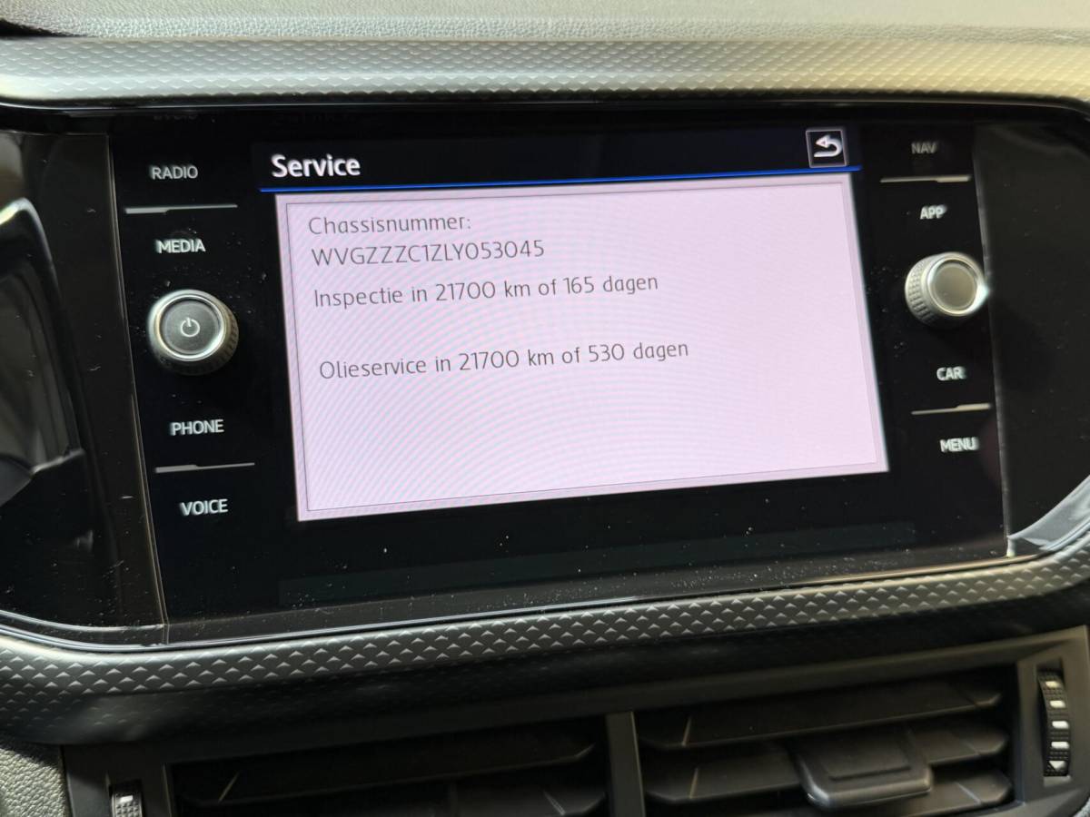 Volkswagen T-Cross Volkswagen T-Cross 1.0 TSI Life Apple CarPlay/Android Auto | Airconditioning | Cruise control adaptief | DAB ontvanger | Dode hoek detectie | Navigatiesysteem | Parkeersensoren voor en achter