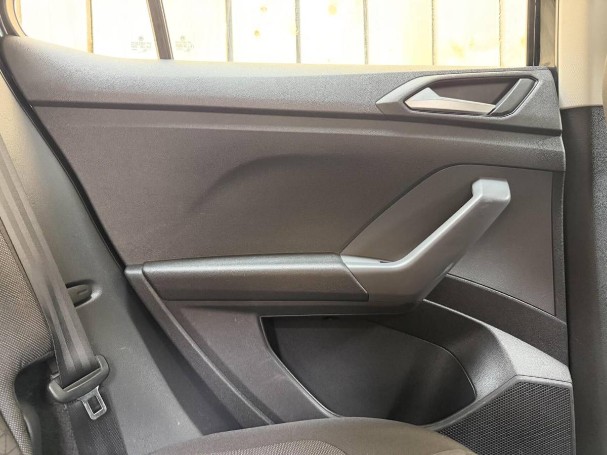 Volkswagen T-Cross Volkswagen T-Cross 1.0 TSI Life Apple CarPlay/Android Auto | Airconditioning | Cruise control adaptief | DAB ontvanger | Dode hoek detectie | Navigatiesysteem | Parkeersensoren voor en achter