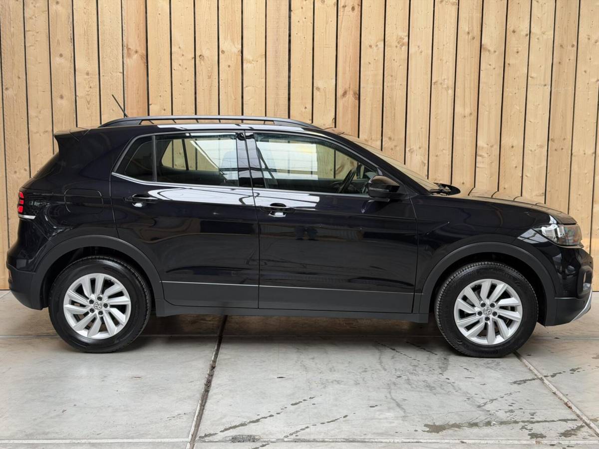 Volkswagen T-Cross Volkswagen T-Cross 1.0 TSI Life Apple CarPlay/Android Auto | Airconditioning | Cruise control adaptief | DAB ontvanger | Dode hoek detectie | Navigatiesysteem | Parkeersensoren voor en achter