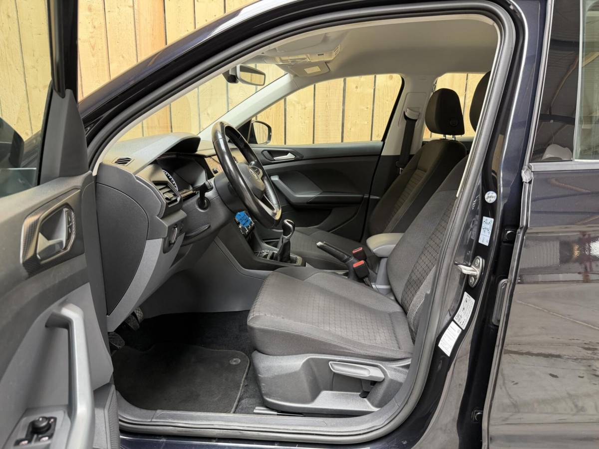 Volkswagen T-Cross Volkswagen T-Cross 1.0 TSI Life Apple CarPlay/Android Auto | Airconditioning | Cruise control adaptief | DAB ontvanger | Dode hoek detectie | Navigatiesysteem | Parkeersensoren voor en achter