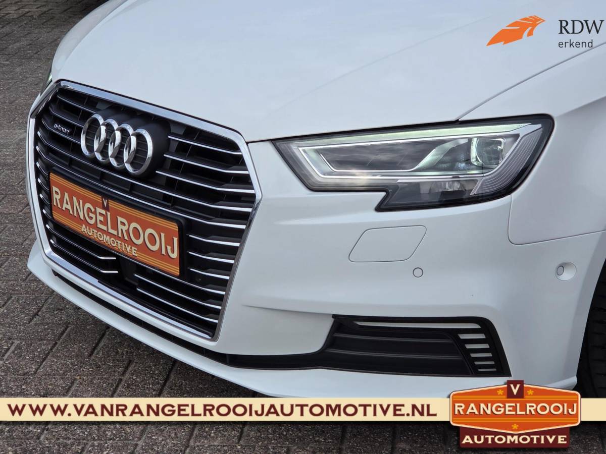 Audi A3 Audi A3 Sportback 1.4 e-tron Sport, LED kopl., ACC, pano, sportst., 17″ lmv