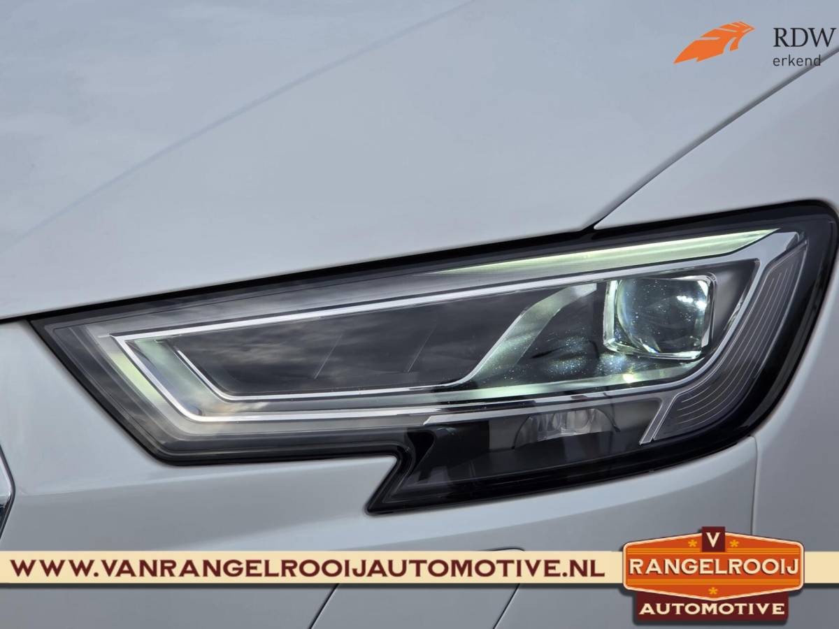 Audi A3 Audi A3 Sportback 1.4 e-tron Sport, LED kopl., ACC, pano, sportst., 17″ lmv