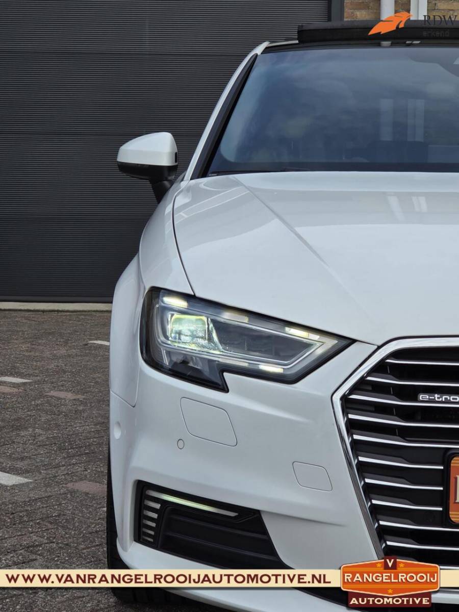 Audi A3 Audi A3 Sportback 1.4 e-tron Sport, LED kopl., ACC, pano, sportst., 17″ lmv