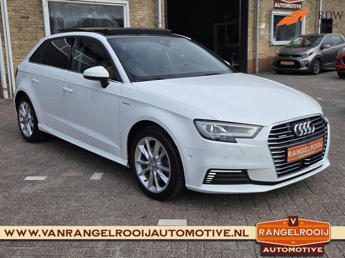 Audi A3 Audi A3 Sportback 1.4 e-tron Sport, LED kopl., ACC, pano, sportst., 17″ lmv
