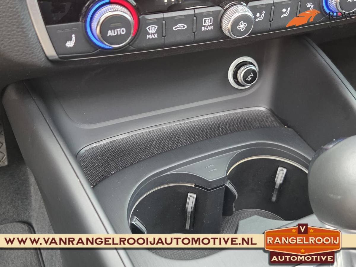 Audi A3 Audi A3 Sportback 1.4 e-tron Sport, LED kopl., ACC, pano, sportst., 17″ lmv