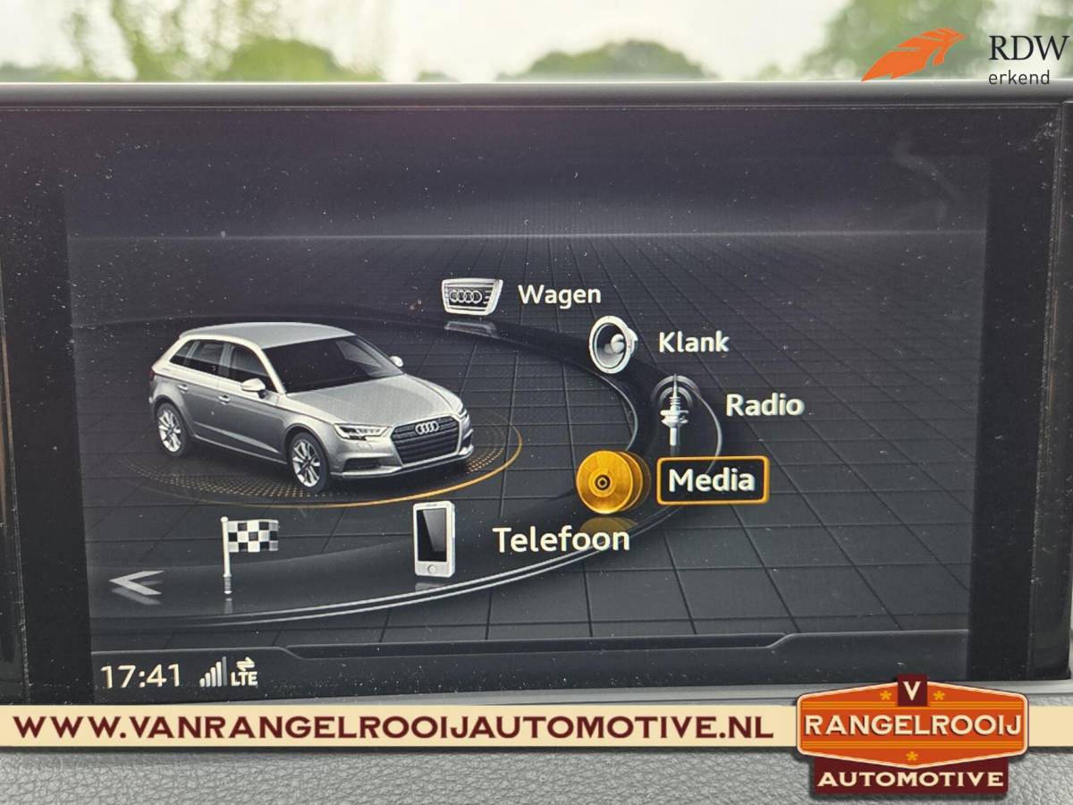 Audi A3 Audi A3 Sportback 1.4 e-tron Sport, LED kopl., ACC, pano, sportst., 17″ lmv
