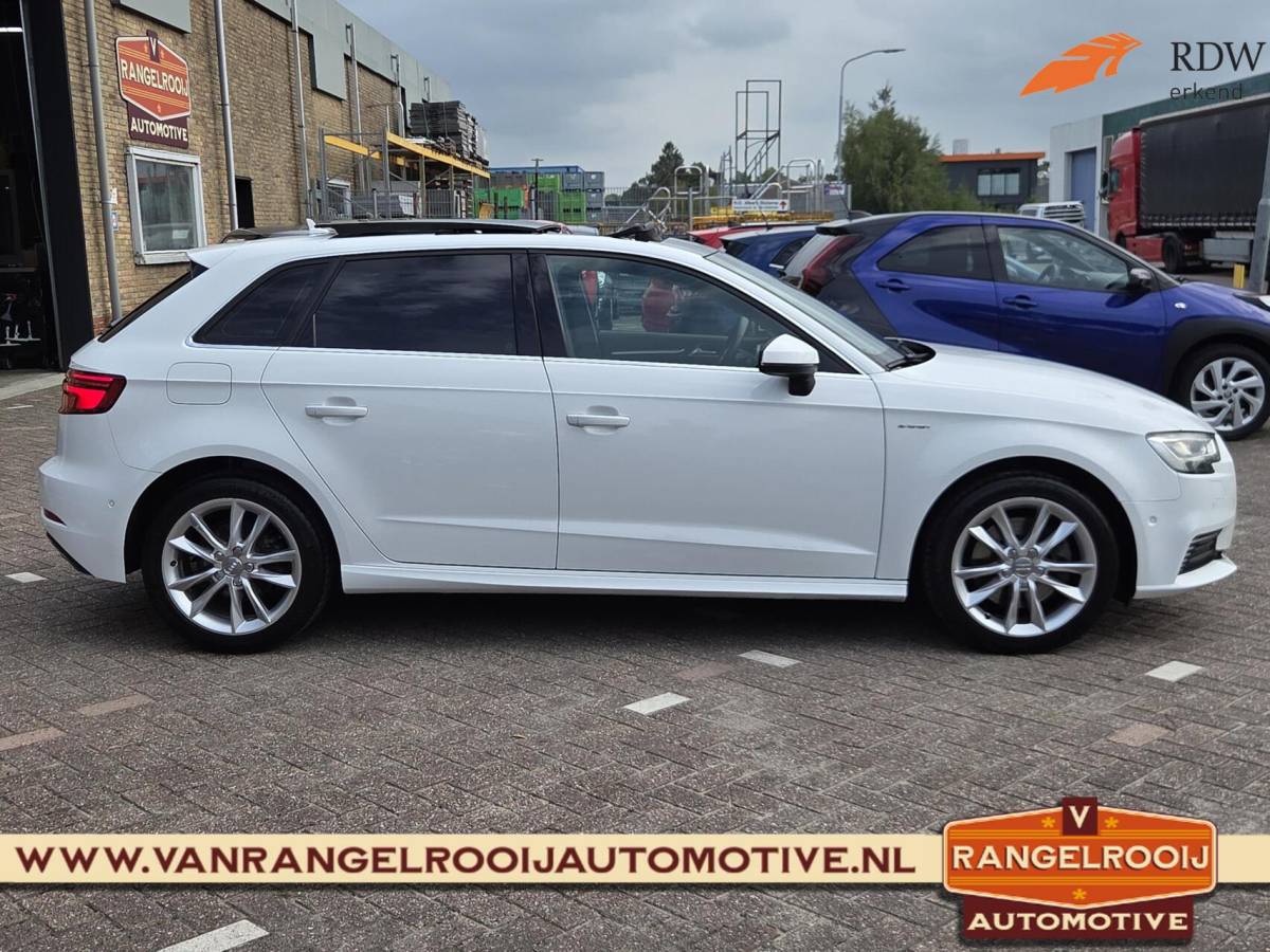 Audi A3 Audi A3 Sportback 1.4 e-tron Sport, LED kopl., ACC, pano, sportst., 17″ lmv