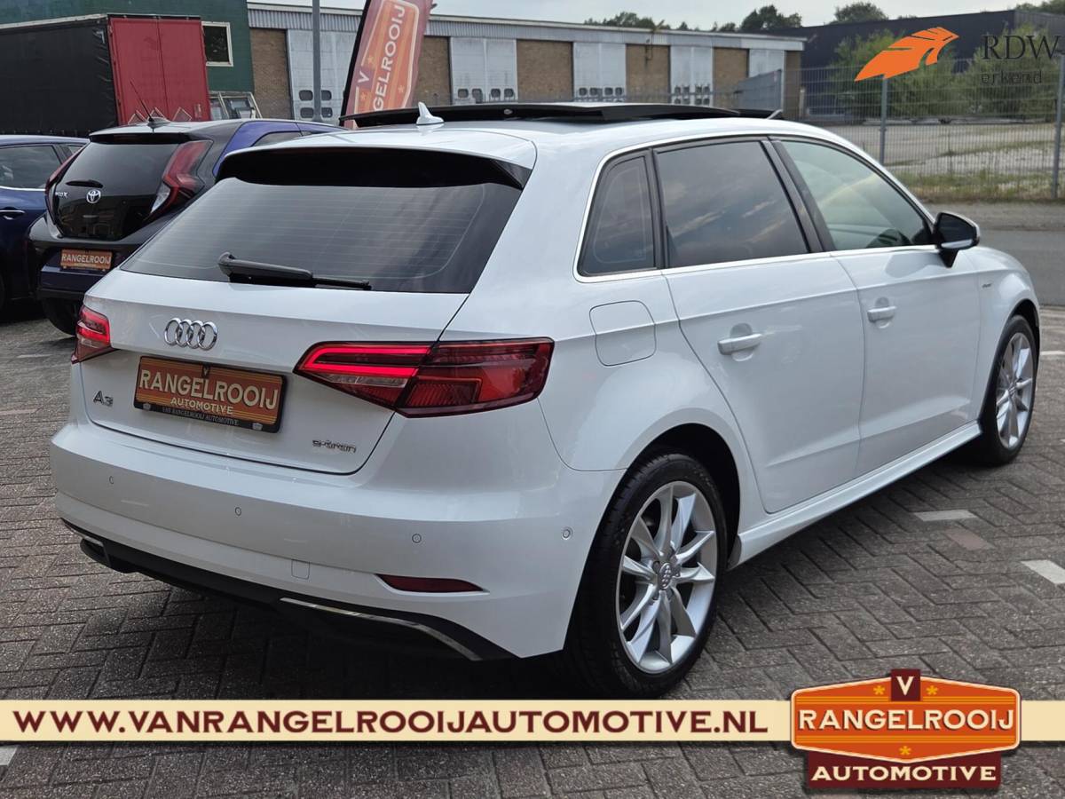 Audi A3 Audi A3 Sportback 1.4 e-tron Sport, LED kopl., ACC, pano, sportst., 17″ lmv