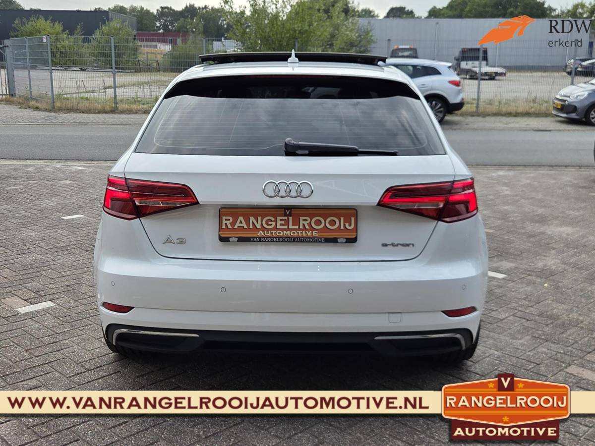 Audi A3 Audi A3 Sportback 1.4 e-tron Sport, LED kopl., ACC, pano, sportst., 17″ lmv