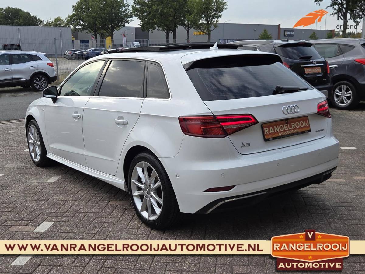 Audi A3 Audi A3 Sportback 1.4 e-tron Sport, LED kopl., ACC, pano, sportst., 17″ lmv