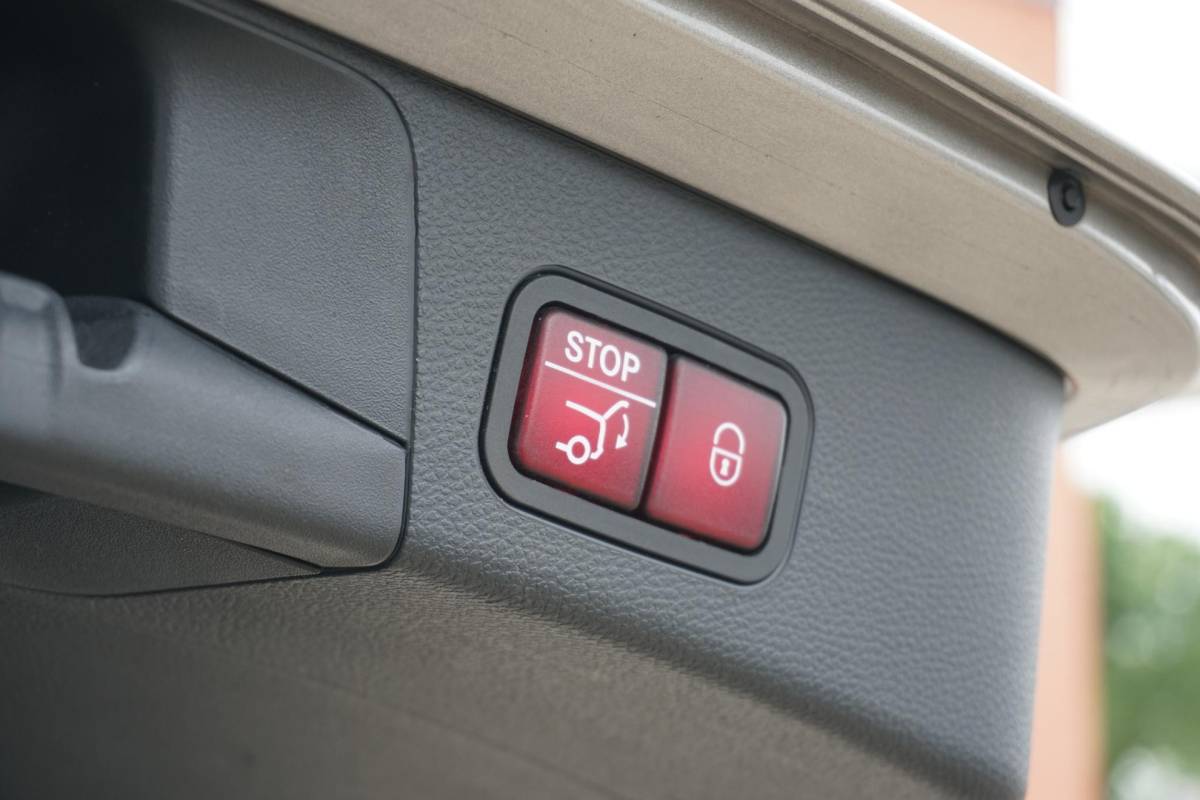 Mercedes-Benz C-Klasse Mercedes-Benz C-klasse Estate 300 d 4MATIC Premium Plus Pack AMG + 360° CAMERA / STOELVENTILATIE / PANO / BURMESTER / HUD