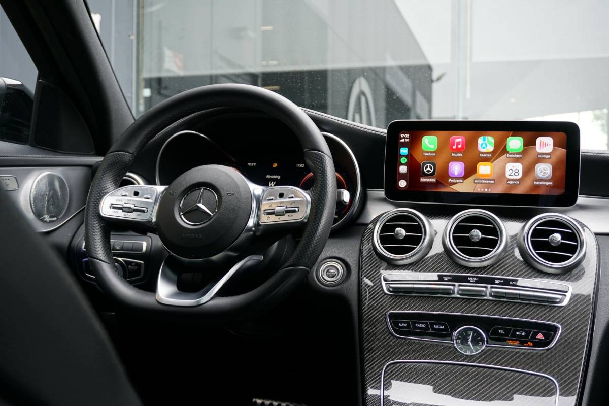 Mercedes-Benz C-Klasse Mercedes-Benz C-klasse Estate 300 d 4MATIC Premium Plus Pack AMG + 360° CAMERA / STOELVENTILATIE / PANO / BURMESTER / HUD