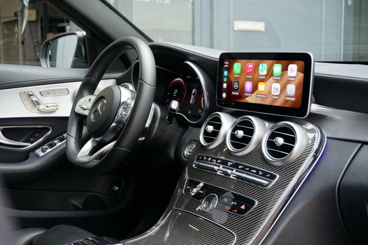 Mercedes-Benz C-Klasse Mercedes-Benz C-klasse Estate 300 d 4MATIC Premium Plus Pack AMG + 360° CAMERA / STOELVENTILATIE / PANO / BURMESTER / HUD