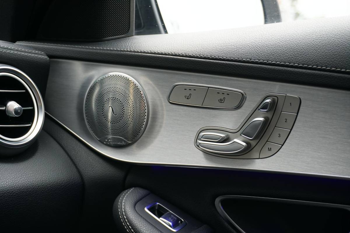 Mercedes-Benz C-Klasse Mercedes-Benz C-klasse Estate 300 d 4MATIC Premium Plus Pack AMG + 360° CAMERA / STOELVENTILATIE / PANO / BURMESTER / HUD