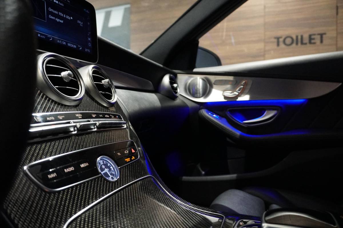 Mercedes-Benz C-Klasse Mercedes-Benz C-klasse Estate 300 d 4MATIC Premium Plus Pack AMG + 360° CAMERA / STOELVENTILATIE / PANO / BURMESTER / HUD