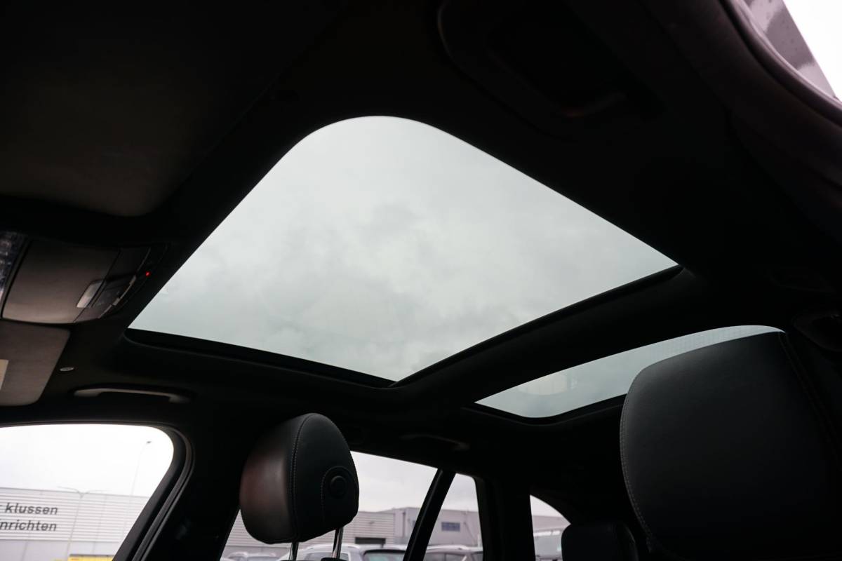 Mercedes-Benz C-Klasse Mercedes-Benz C-klasse Estate 300 d 4MATIC Premium Plus Pack AMG + 360° CAMERA / STOELVENTILATIE / PANO / BURMESTER / HUD
