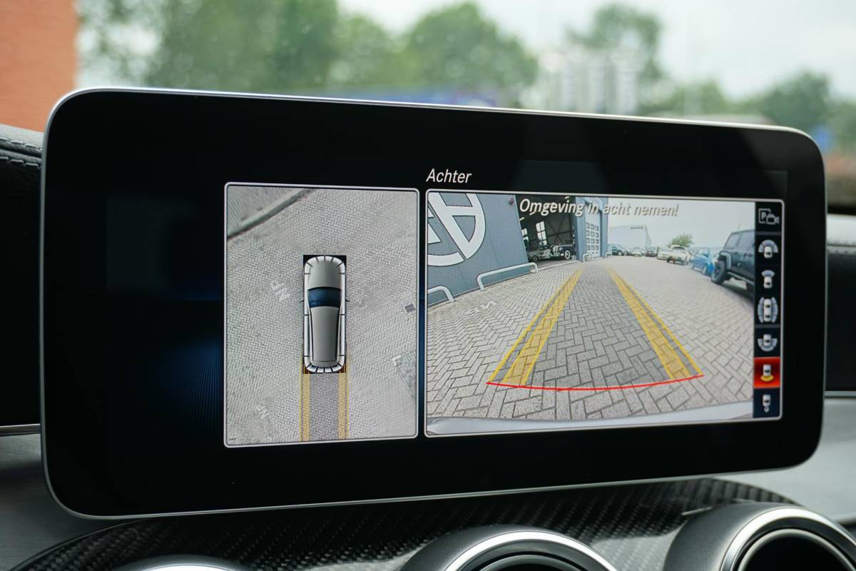 Mercedes-Benz C-Klasse Mercedes-Benz C-klasse Estate 300 d 4MATIC Premium Plus Pack AMG + 360° CAMERA / STOELVENTILATIE / PANO / BURMESTER / HUD