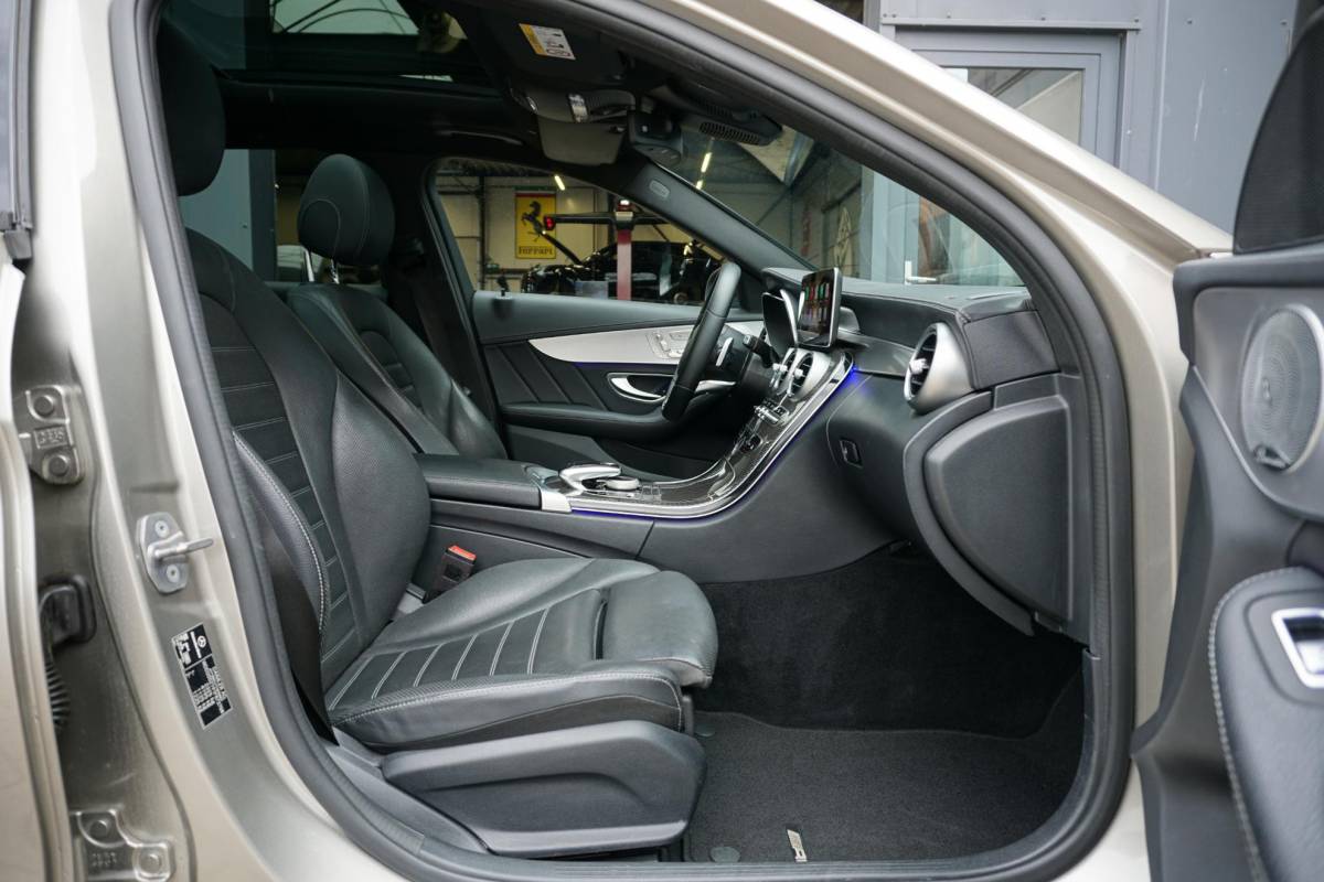 Mercedes-Benz C-Klasse Mercedes-Benz C-klasse Estate 300 d 4MATIC Premium Plus Pack AMG + 360° CAMERA / STOELVENTILATIE / PANO / BURMESTER / HUD
