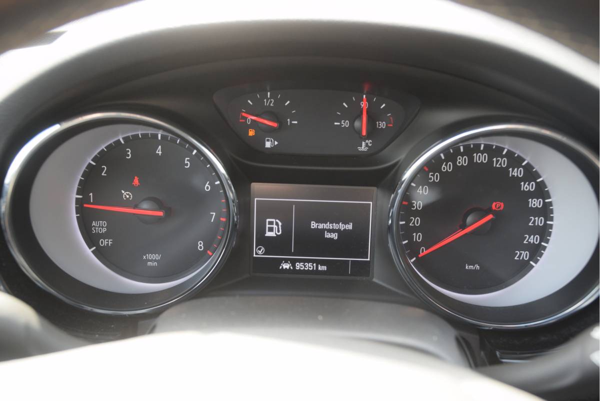Opel Astra Opel Astra Sports Tourer 1.2 Launch Elegance Carplay | Camera/PDC | Stoelverwarming | LMV | LED | DAB