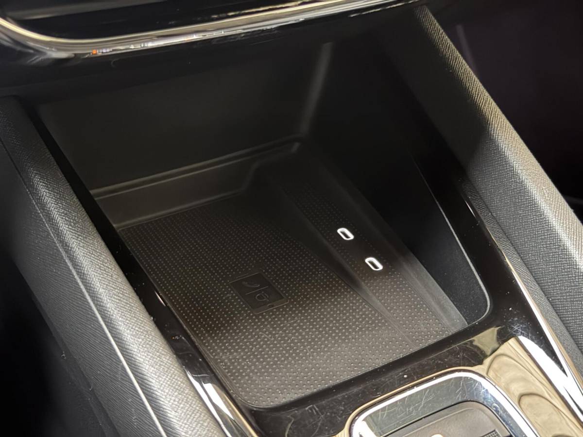 Škoda Octavia Skoda Octavia Combi 1.0 e-TSI Business Edition Plus Automaat | Achteruitrijcamera | Apple CarPlay/Android Auto | Adaptieve cruise control | Climate control | LED verlichting | Signaalkleur | Parkeersensoren voor en achter