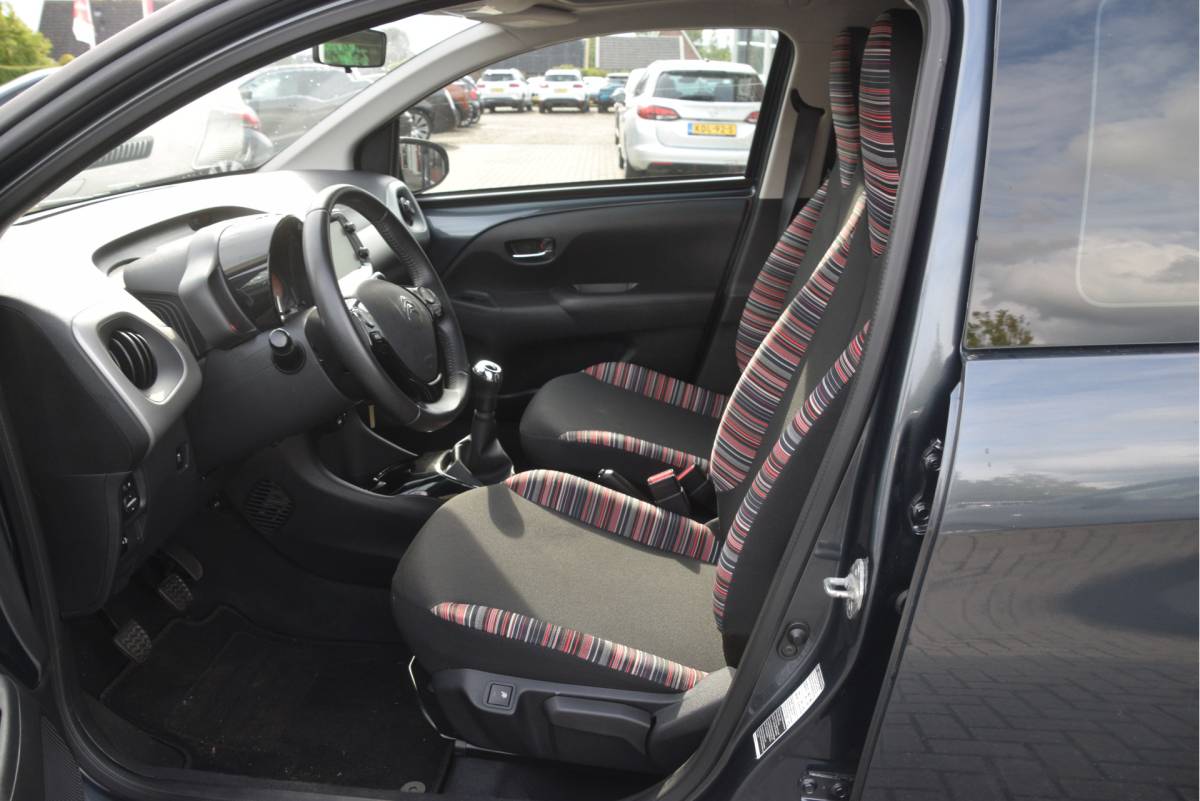 Citroën C1 Citroën C1 1.2 PureTech Airscape Shine Camera | Bluetooth | Groot scherm | Stoelverwarming | Cruise | Opendak