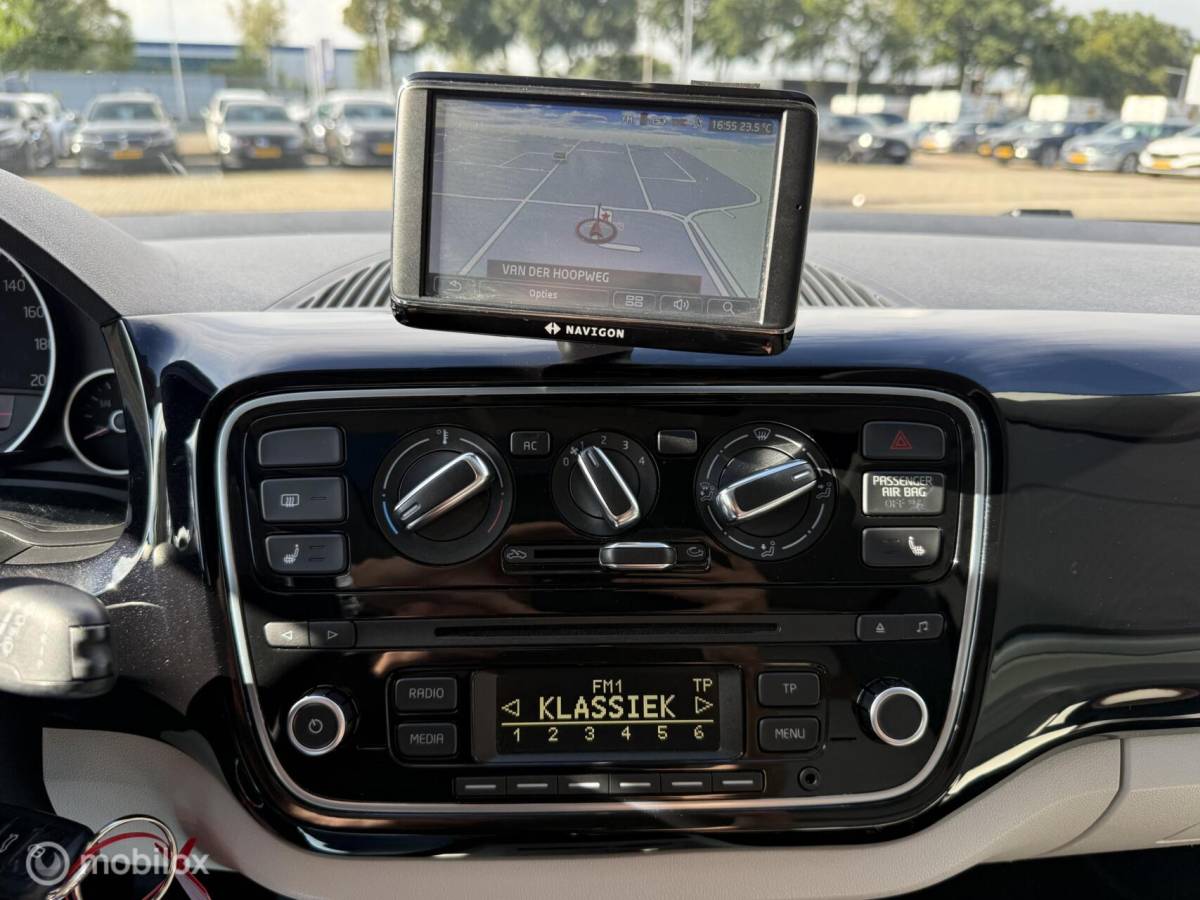 Volkswagen up! Volkswagen Up! 1.0 high up! PANORAMADAK |CRUISE | PDC
