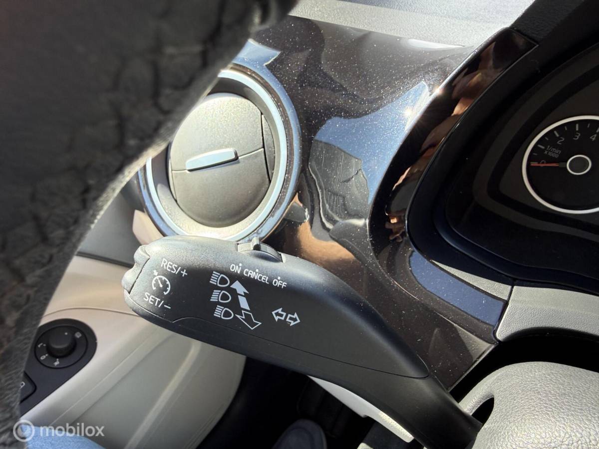 Volkswagen up! Volkswagen Up! 1.0 high up! PANORAMADAK |CRUISE | PDC