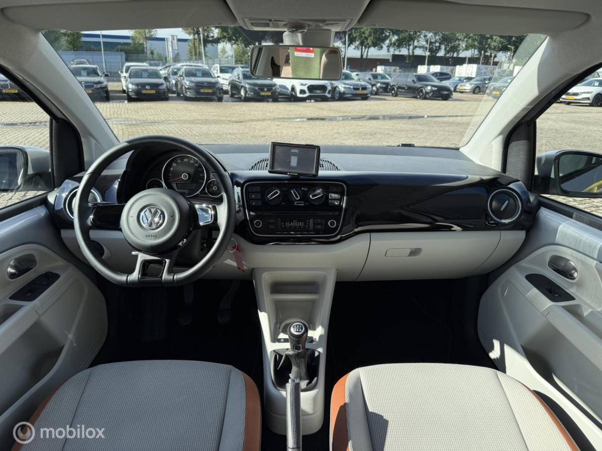 Volkswagen up! Volkswagen Up! 1.0 high up! PANORAMADAK |CRUISE | PDC