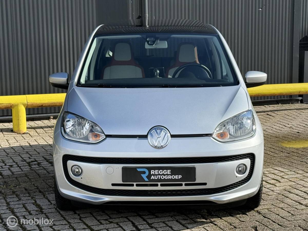 Volkswagen up! Volkswagen Up! 1.0 high up! PANORAMADAK |CRUISE | PDC