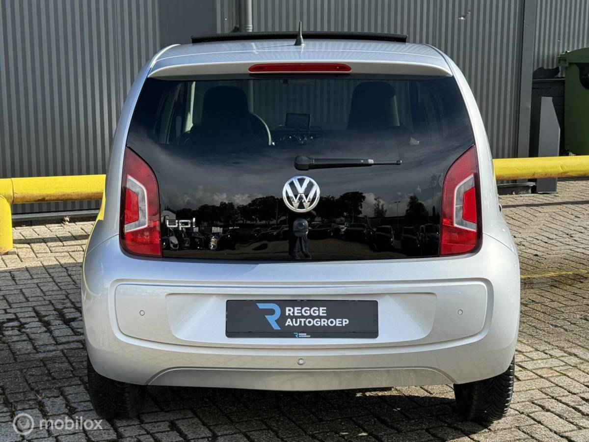 Volkswagen up! Volkswagen Up! 1.0 high up! PANORAMADAK |CRUISE | PDC