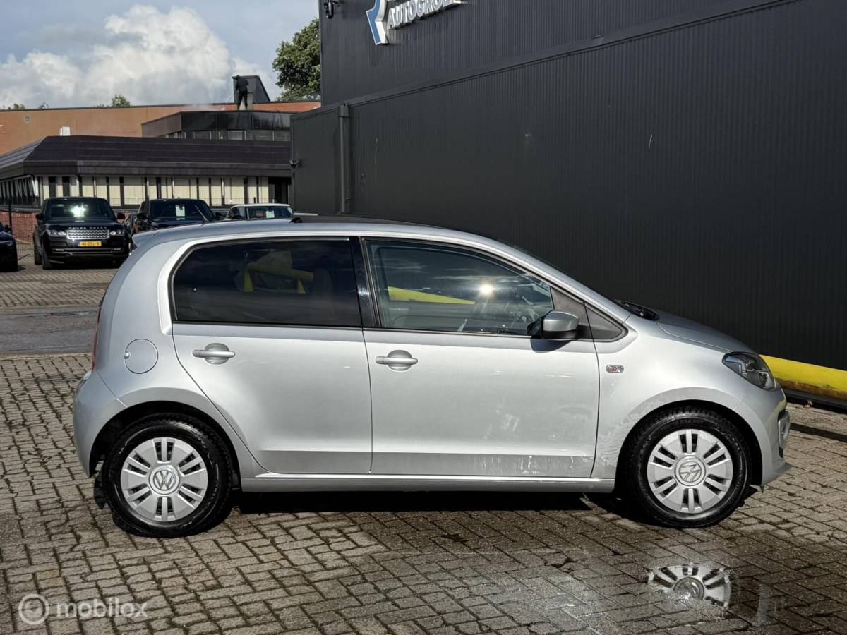 Volkswagen up! Volkswagen Up! 1.0 high up! PANORAMADAK |CRUISE | PDC