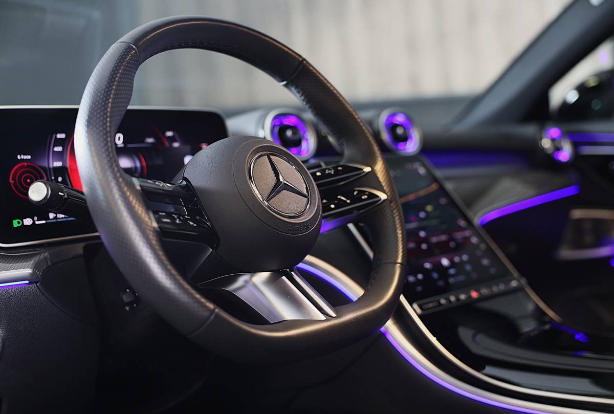 Mercedes-Benz CLE Mercedes-Benz CLE Coupé 300 e AMG 53 Look / Massage / Burmester / Head Up / 360 Camera / Acc / Elek Stoelen / Open Pano / 19 Inch