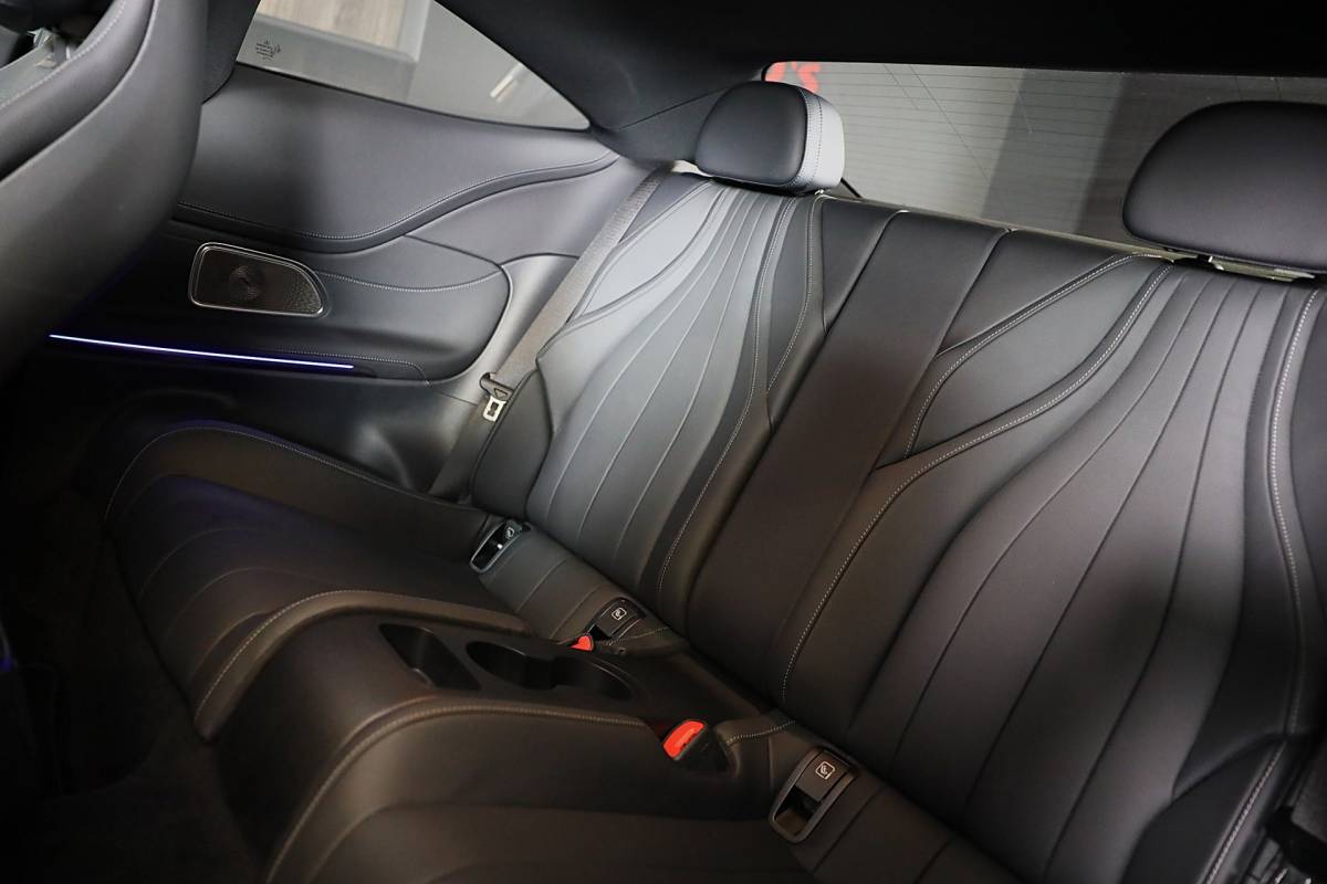 Mercedes-Benz CLE Mercedes-Benz CLE Coupé 300 e AMG 53 Look / Massage / Burmester / Head Up / 360 Camera / Acc / Elek Stoelen / Open Pano / 19 Inch