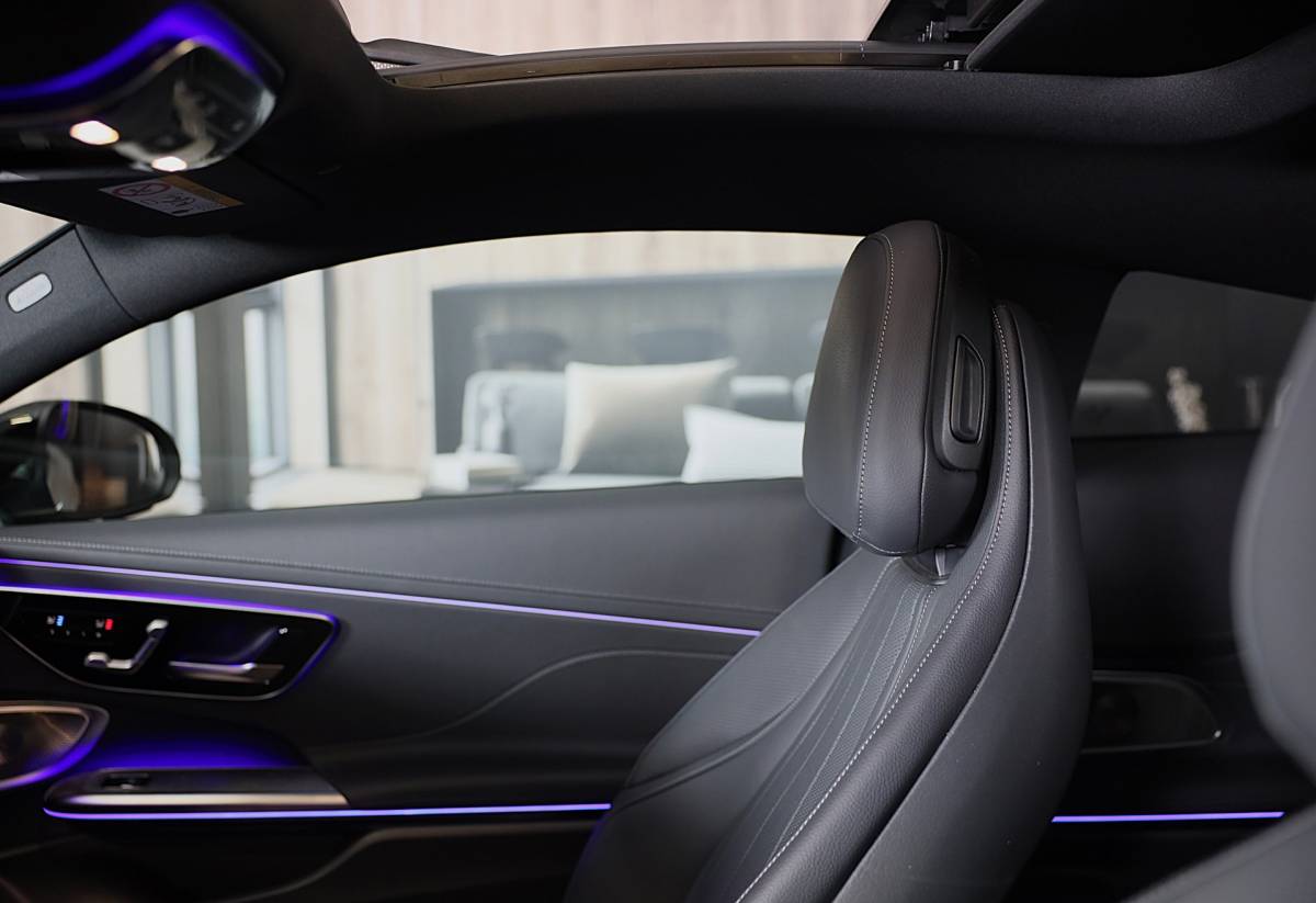 Mercedes-Benz CLE Mercedes-Benz CLE Coupé 300 e AMG 53 Look / Massage / Burmester / Head Up / 360 Camera / Acc / Elek Stoelen / Open Pano / 19 Inch