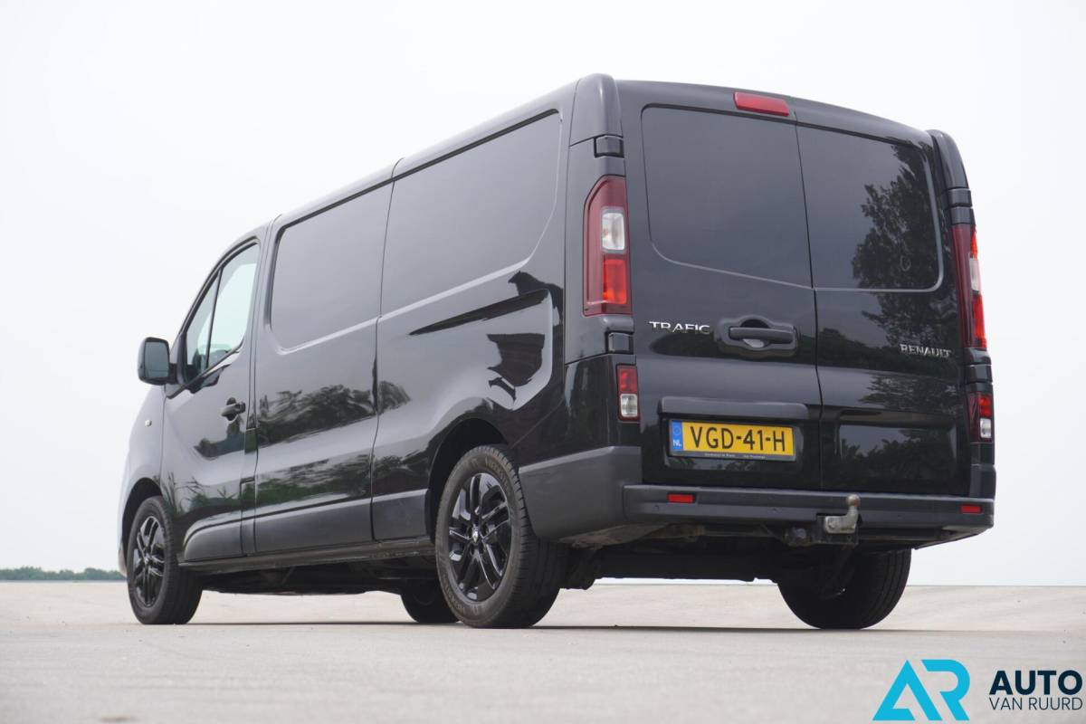 Renault Trafic Renault Trafic 2.0 dCi 145PK * Automaat * Trekhaak * LED