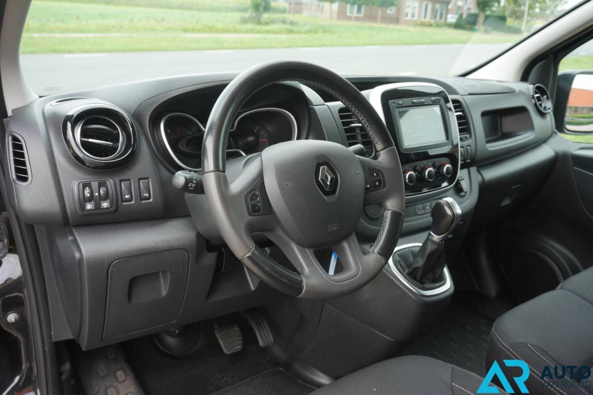 Renault Trafic Renault Trafic 2.0 dCi 145PK * Automaat * Trekhaak * LED