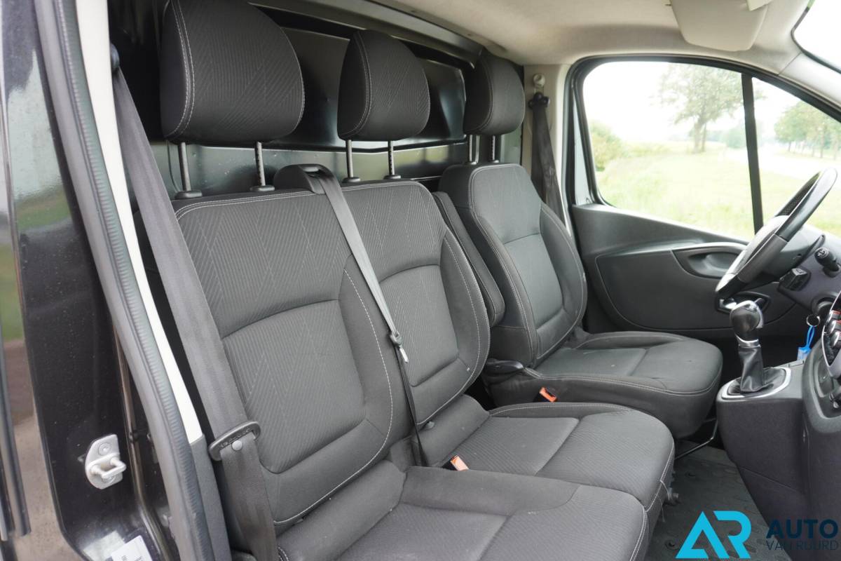 Renault Trafic Renault Trafic 2.0 dCi 145PK * Automaat * Trekhaak * LED