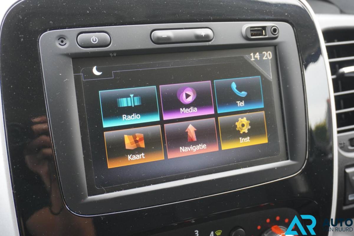Renault Trafic Renault Trafic 2.0 dCi 145PK * Automaat * Trekhaak * LED