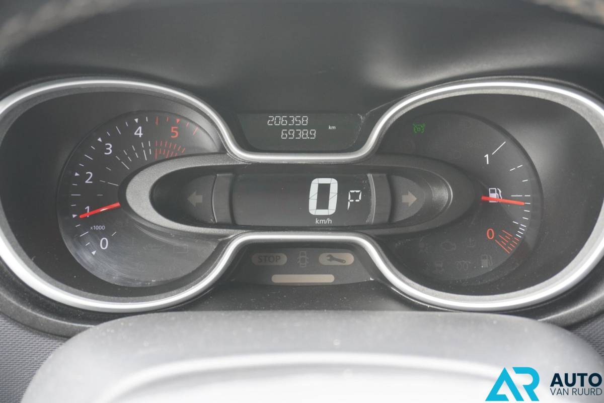 Renault Trafic Renault Trafic 2.0 dCi 145PK * Automaat * Trekhaak * LED