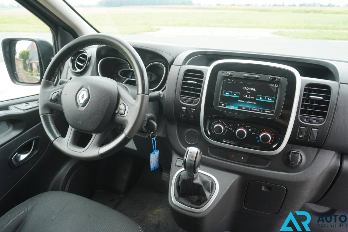 Renault Trafic Renault Trafic 2.0 dCi 145PK * Automaat * Trekhaak * LED