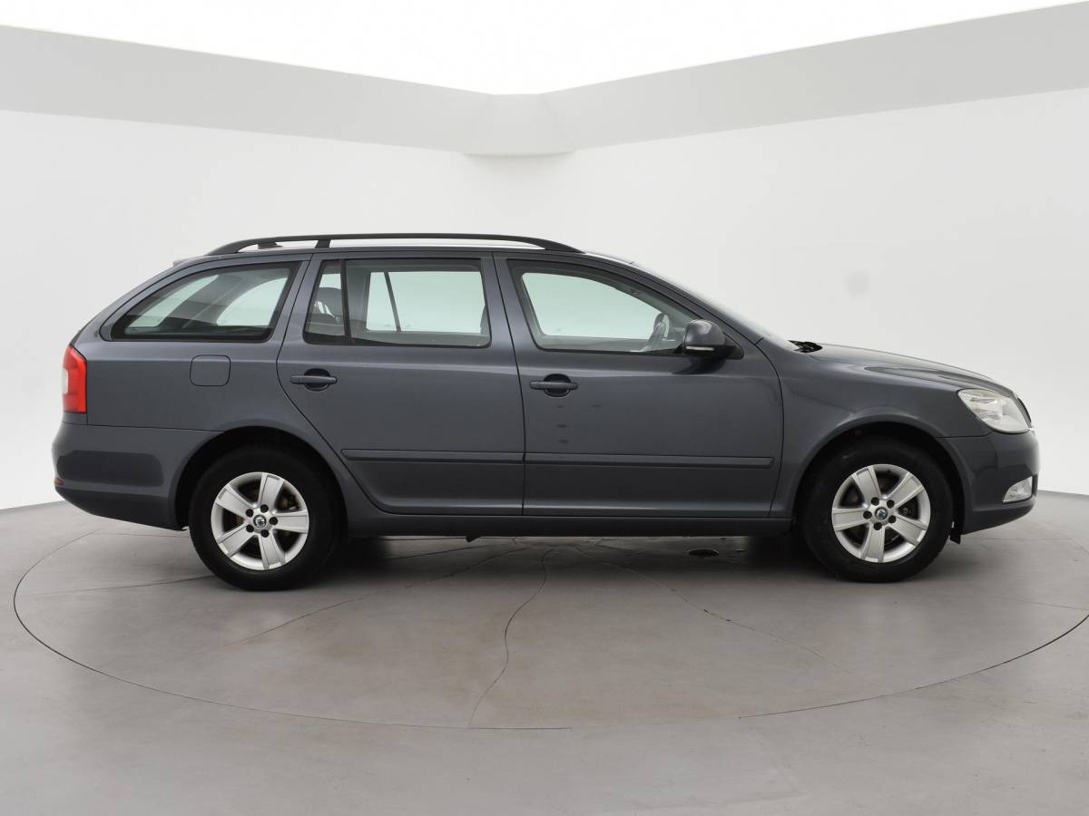 Škoda Octavia Skoda Octavia Combi 1.2 TSI AMBITION + TREKHAAK | NAVIGATIE | CLIMATE | CRUISE CONTROL