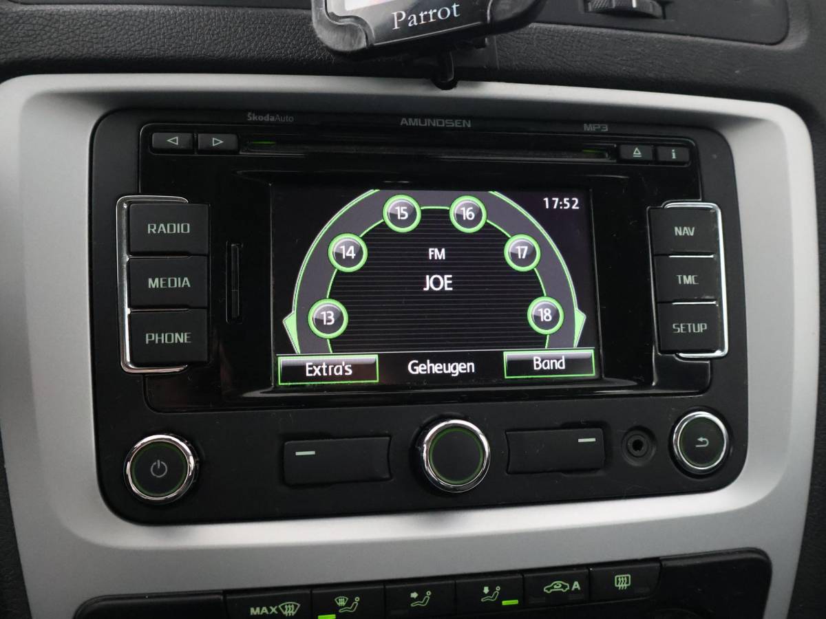 Škoda Octavia Skoda Octavia Combi 1.2 TSI AMBITION + TREKHAAK | NAVIGATIE | CLIMATE | CRUISE CONTROL