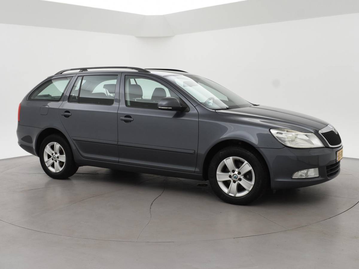Škoda Octavia Skoda Octavia Combi 1.2 TSI AMBITION + TREKHAAK | NAVIGATIE | CLIMATE | CRUISE CONTROL