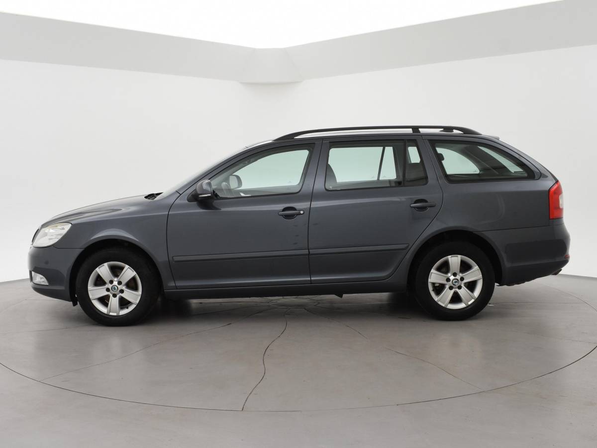 Škoda Octavia Skoda Octavia Combi 1.2 TSI AMBITION + TREKHAAK | NAVIGATIE | CLIMATE | CRUISE CONTROL